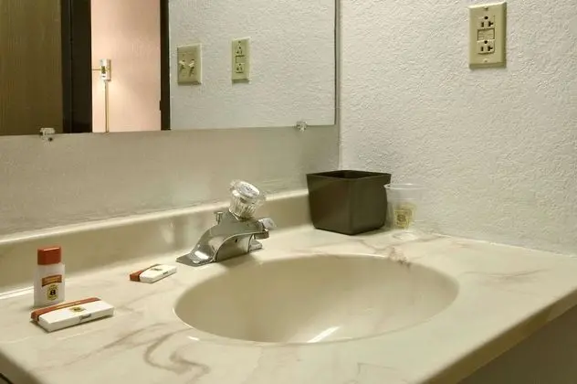 Standard Oda, 1 Büyük (Queen) Boy Yatak