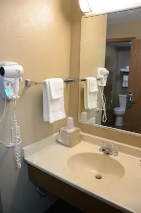 Oda, 2 Çift Kişilik Yatak, Sigara İçilmez