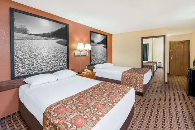 Oda, 2 Çift Kişilik Yatak, Sigara İçilmez