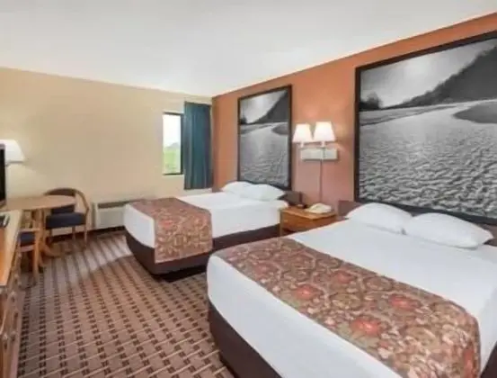 Oda, 2 Çift Kişilik Yatak, Sigara İçilmez