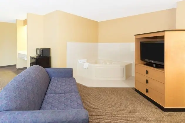 Superior Süit, 1 En Büyük (King) Boy Yatak, Sigara İçilmez (One-Bedroom Suite)