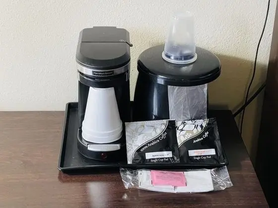 Oda, 1 Büyük (Queen) Boy Yatak, Engellilere Uygun, Sigara İçilmez (Mobility Accessible)