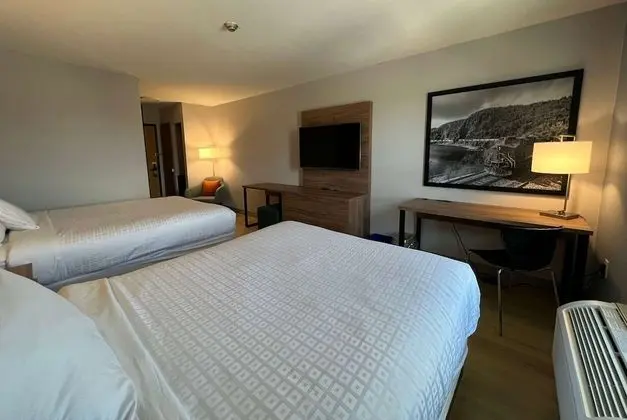 Standard Oda, 2 Büyük (Queen) Boy Yatak