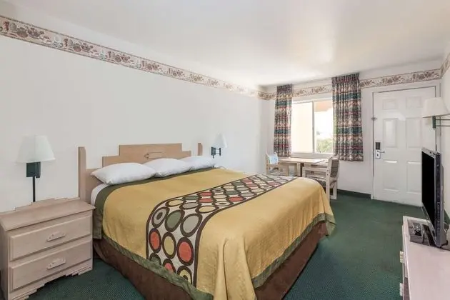 Standard Oda, 1 Büyük (Queen) Boy Yatak, Engellilere Uygun