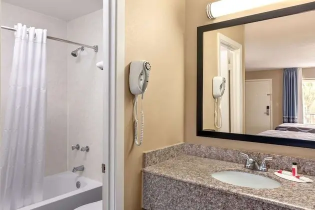 Standard Oda, 1 En Büyük (King) Boy Yatak, Sigara İçilebilir