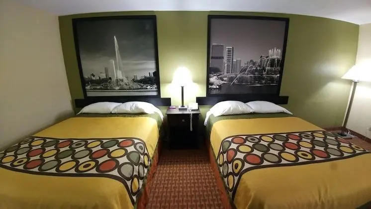 Oda, 2 Büyük (Queen) Boy Yatak, Engellilere Uygun, Sigara İçilmez