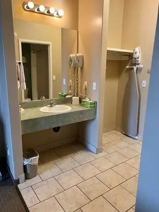Oda, 2 Büyük (Queen) Boy Yatak, Sigara İçilmez (Pet Friendly)