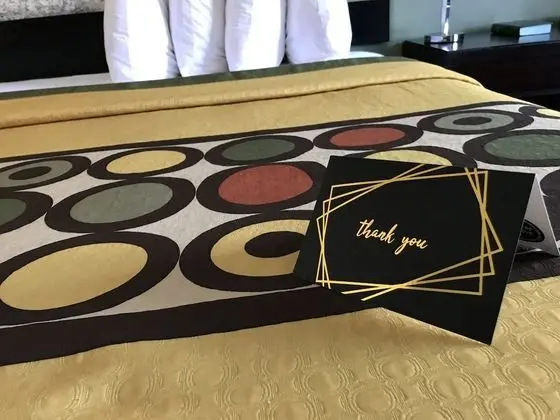Tek Büyük Yataklı Oda, 2 Çift Kişilik Yatak