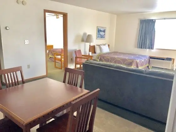 Süit, 2 Büyük (Queen) Boy Yatak, Sigara İçilmez (One-Bedroom)