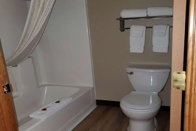 Oda, 2 Büyük (Queen) Boy Yatak, Sigara İçilmez