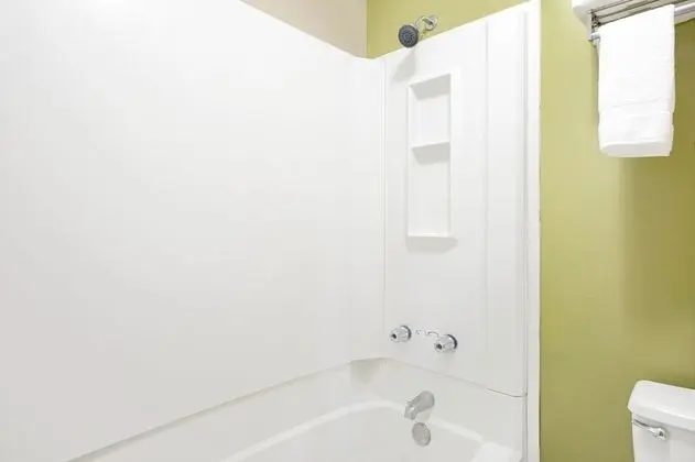 Oda, 2 Büyük (Queen) Boy Yatak, Sigara İçilmez