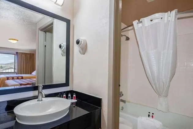 Standard Oda, 1 En Büyük (King) Boy Yatak, Sigara İçilebilir