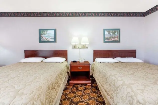 Standard Oda, 2 Büyük (Queen) Boy Yatak