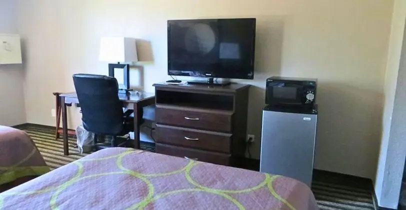 Oda, 1 En Büyük (King) Boy Yatak, Engellilere Uygun, Sigara İçilmez (Mobility Accessible)