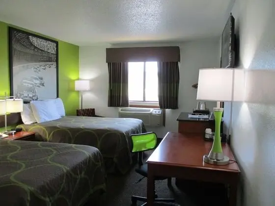 Oda, 2 Çift Kişilik Yatak, Sigara İçilebilir