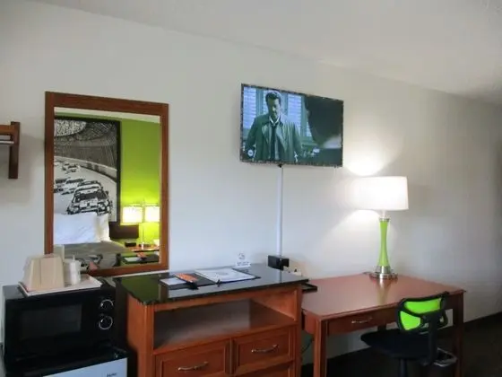 Oda, 2 Çift Kişilik Yatak, Sigara İçilebilir