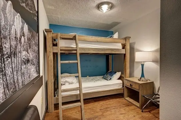 Deluxe Süit, 2 Yatak Odası, Sigara İçilmez (1 Queen and 1 Bunk Bed)