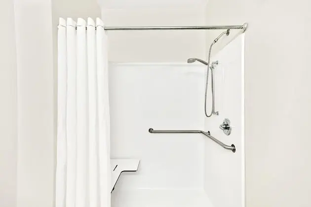 Oda, 1 Büyük (Queen) Boy Yatak, Engellilere Uygun, Sigara İçilmez