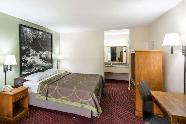 Tek Büyük Yataklı Oda, 2 Çift Kişilik Yatak