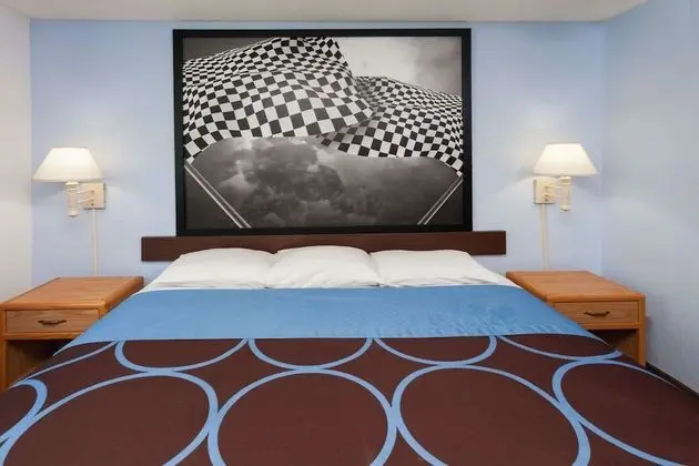 Oda, 1 En Büyük (King) Boy Yatak, Engellilere Uygun, Sigara İçilmez (Mobility Accessible)