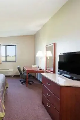 Oda, 1 En Büyük (King) Boy Yatak, Engellilere Uygun, Sigara İçilmez (Mobility, Bathtub w/ Grab Bars)