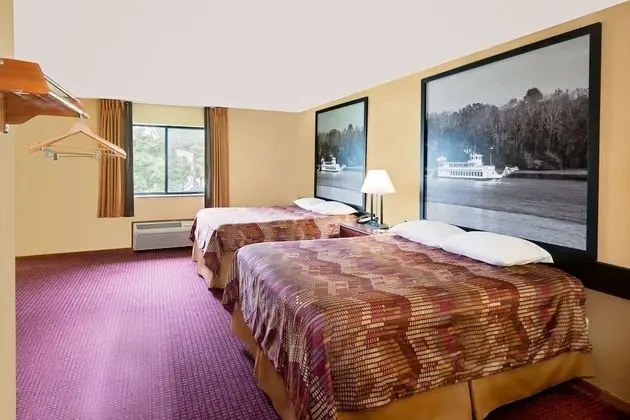 Tek Büyük Yataklı Oda, 2 Çift Kişilik Yatak