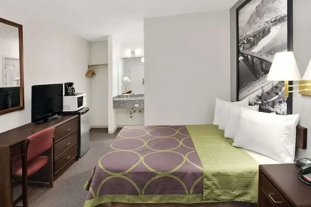 Kitchenette Room, 1 Queen Bed, Fridge, Microwave, Stove Top, Non Smoking