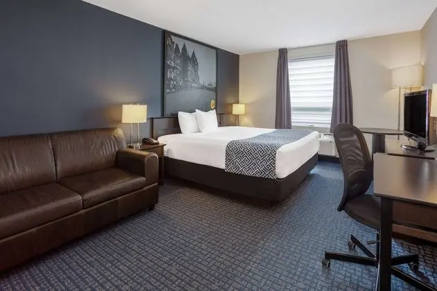 Oda, 1 Büyük (Queen) Boy Yatak ve Çekyat, Engellilere Uygun, Sigara İçilmez (Mobility)