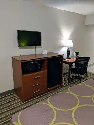 Oda, 1 En Büyük (King) Boy Yatak, Sigara İçilebilir, Avlu Manzaralı (Second Floor)