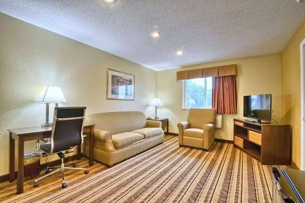1-Bedroom Suite,1 King Bed and 1 Queen Sofa Bed, Non-Smoking