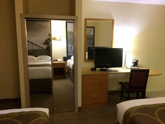 Oda, 2 Çift Kişilik Yatak, Sigara İçilmez, Mikrodalga (Pet Friendly)