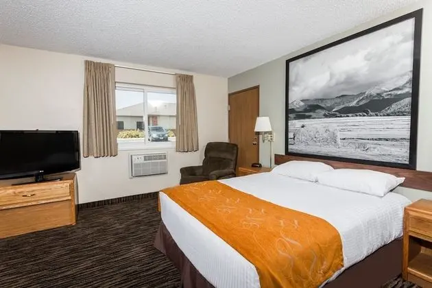 Oda, 1 Büyük (Queen) Boy Yatak, Engellilere Uygun, Sigara İçilmez (Mobility)