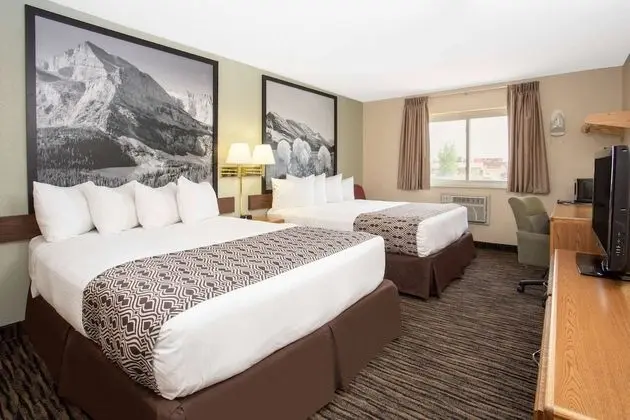 Oda, 2 Büyük (Queen) Boy Yatak, Sigara İçilmez