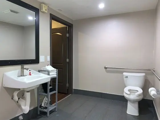 Standard Oda, 1 Büyük (Queen) Boy Yatak, Engellilere Uygun, Sigara İçilmez