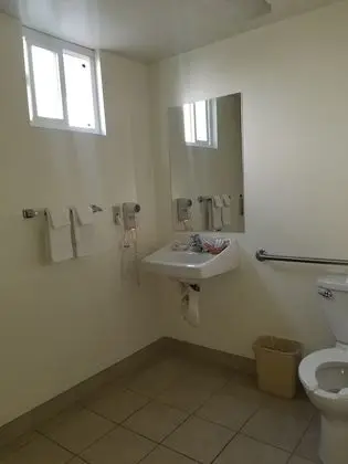 Oda, 1 En Büyük (King) Boy Yatak, Engellilere Uygun, Sigara İçilmez (Mobility)
