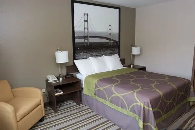 Oda, 1 Büyük (Queen) Boy Yatak, Engellilere Uygun, Sigara İçilmez (Mobility)