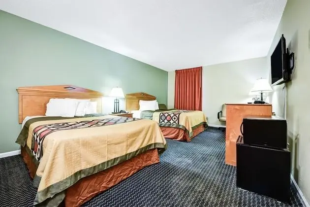 Tek Büyük Yataklı Oda, 2 Çift Kişilik Yatak