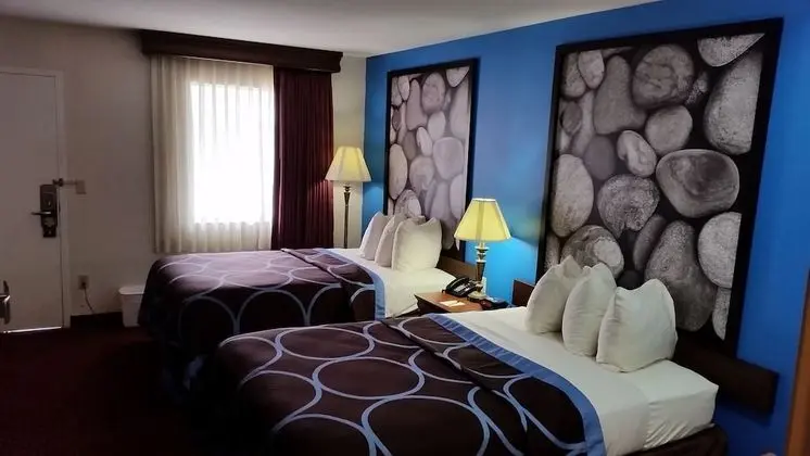 Oda, 2 Çift Kişilik Yatak, Engellilere Uygun, Sigara İçilmez