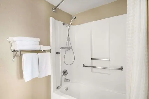 Oda, 2 Büyük (Queen) Boy Yatak, Sigara İçilmez (Pet-Friendly)