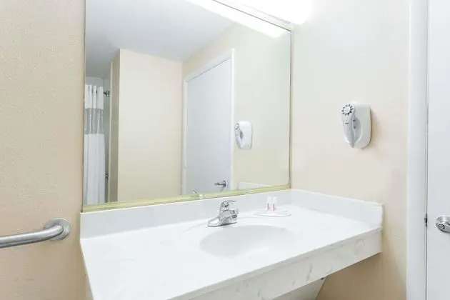 Oda, 2 Çift Kişilik Yatak, Engellilere Uygun, Sigara İçilmez (Mobility Accessible)