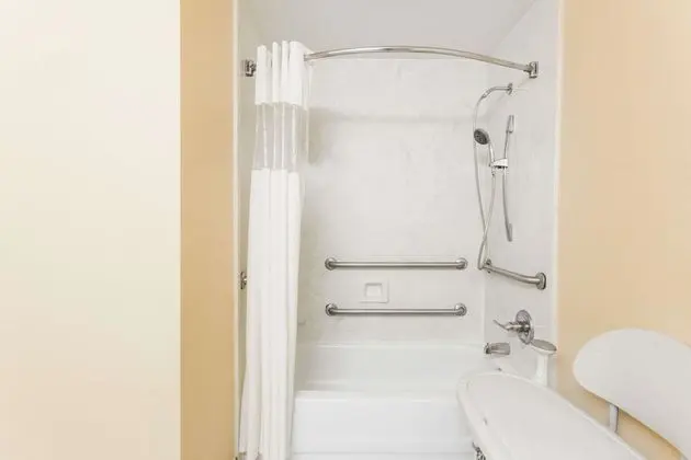 Oda, 2 Çift Kişilik Yatak, Engellilere Uygun, Sigara İçilmez (Mobility Accessible)