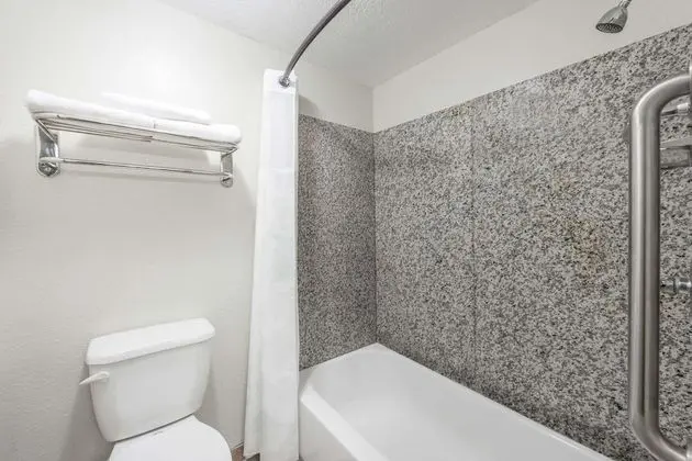 Standard Oda, 1 En Büyük (King) Boy Yatak, Sigara İçilmez, Buzdolabı