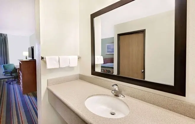 Süit, 1 En Büyük (King) Boy Yatak, Sigara İçilmez, Mutfak