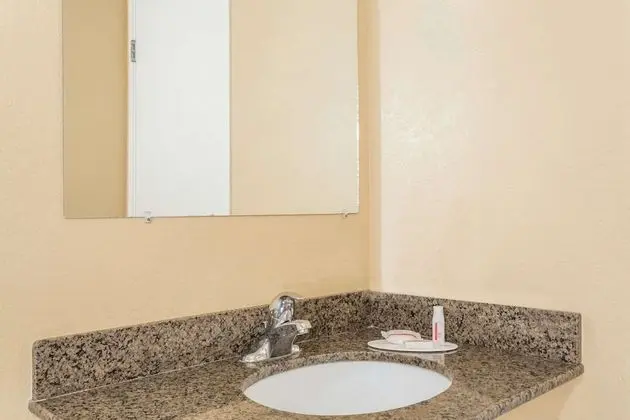 Oda, 2 Büyük (Queen) Boy Yatak, Sigara İçilmez