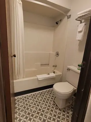 Oda, 2 Çift Kişilik Yatak, Sigara İçilmez