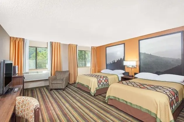 Oda, 2 Çift Kişilik Yatak, Sigara İçilebilir