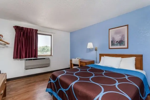 Tek Büyük Yataklı Oda, 2 Çift Kişilik Yatak