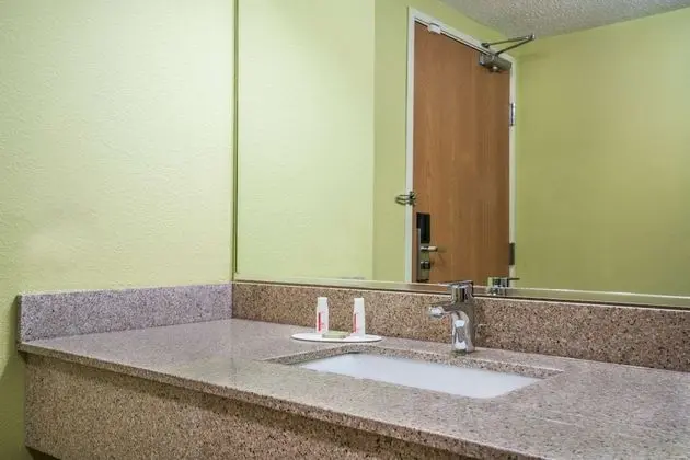 Süit, Birden Çok Yatak, Sigara İçilmez (Two-Bedroom)