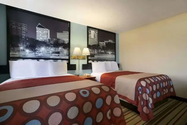 Oda, 2 Çift Kişilik Yatak, Sigara İçilmez, Buzdolabı