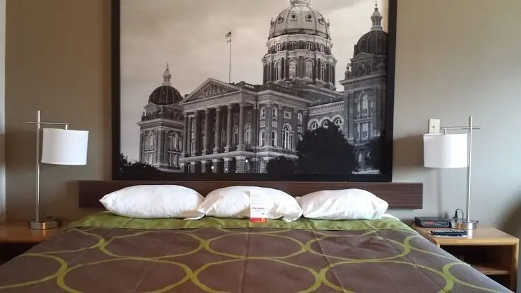 Oda, 1 Büyük (Queen) Boy Yatak, Sigara İçilmez (with Recliner)